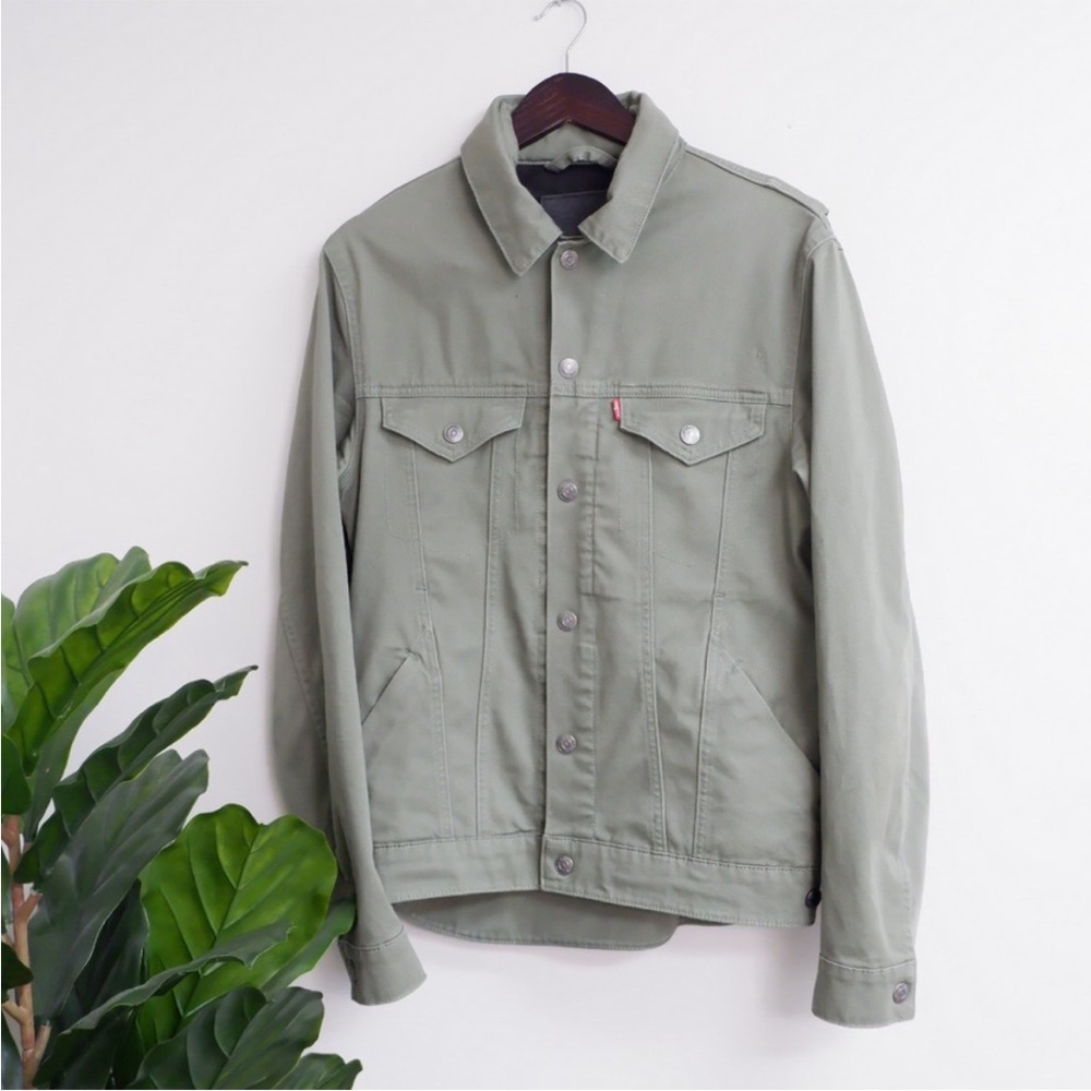 UNISEX LEVI'S COMMUTER BUTTON UP TRUCKER JEAN JACKET